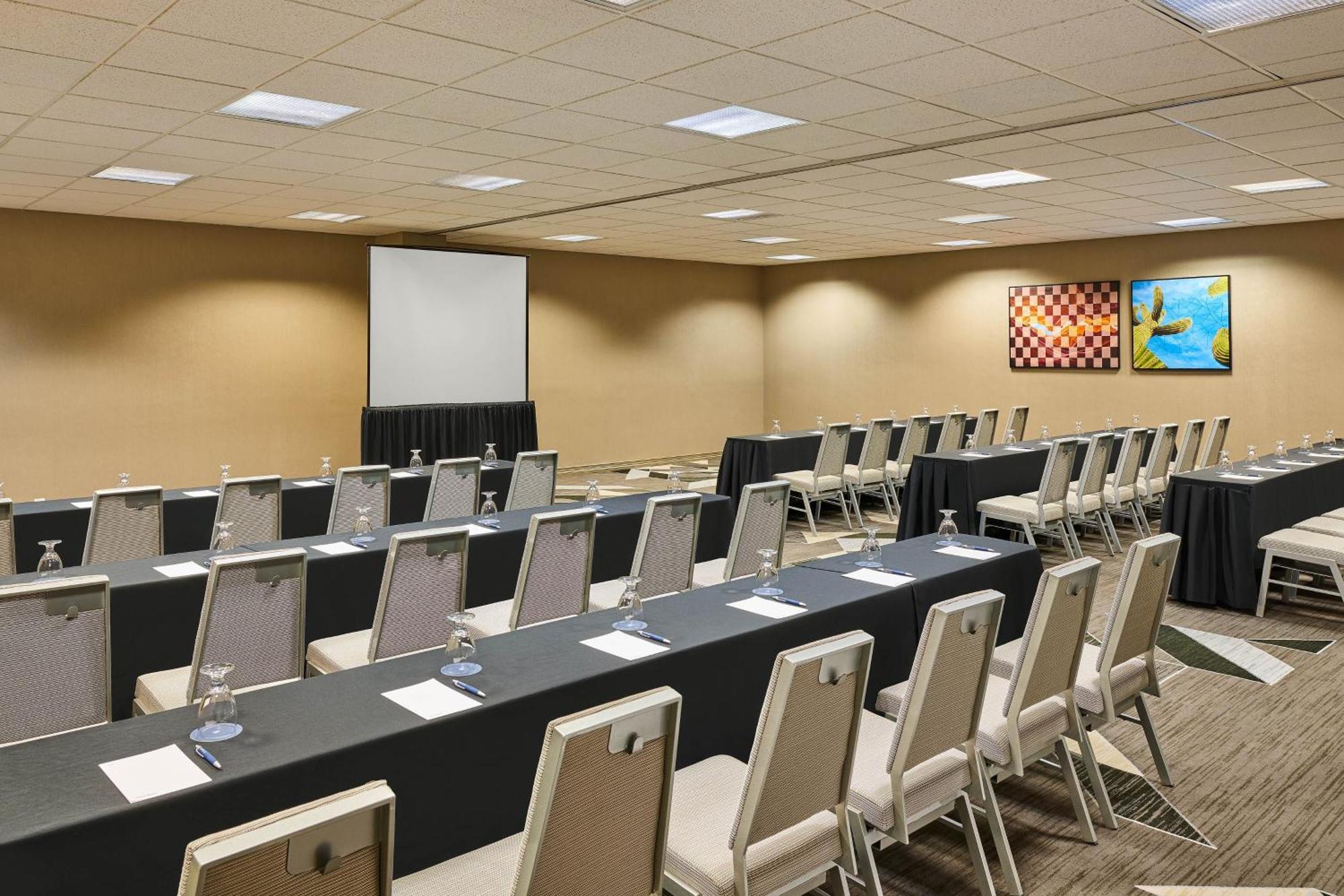 Sheraton Tucson Hotel & Suites Экстерьер фото