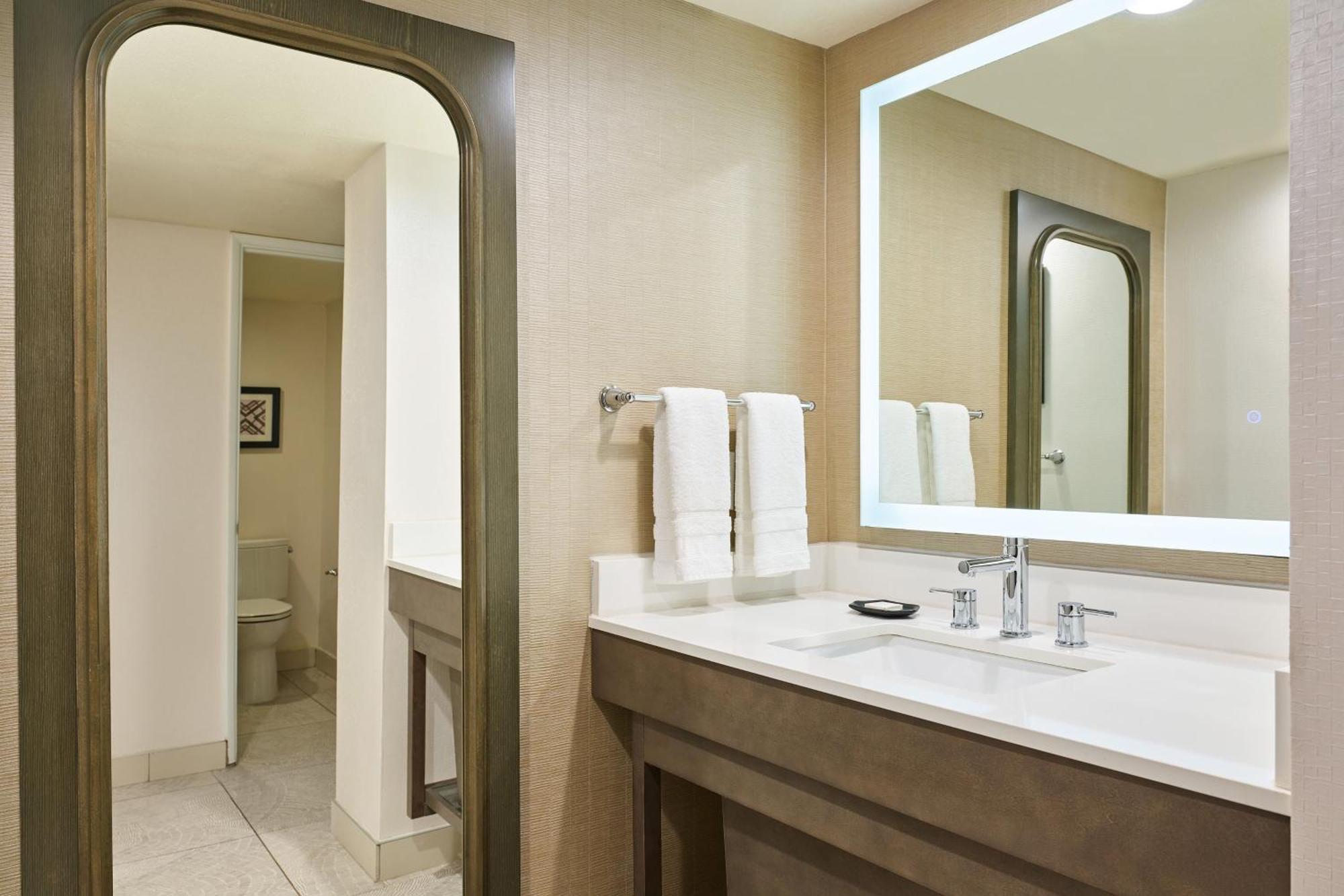 Sheraton Tucson Hotel & Suites Экстерьер фото